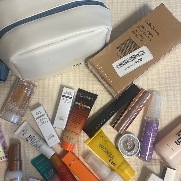 HUGE High End Beauty Bundle - Picture 4 of 9
